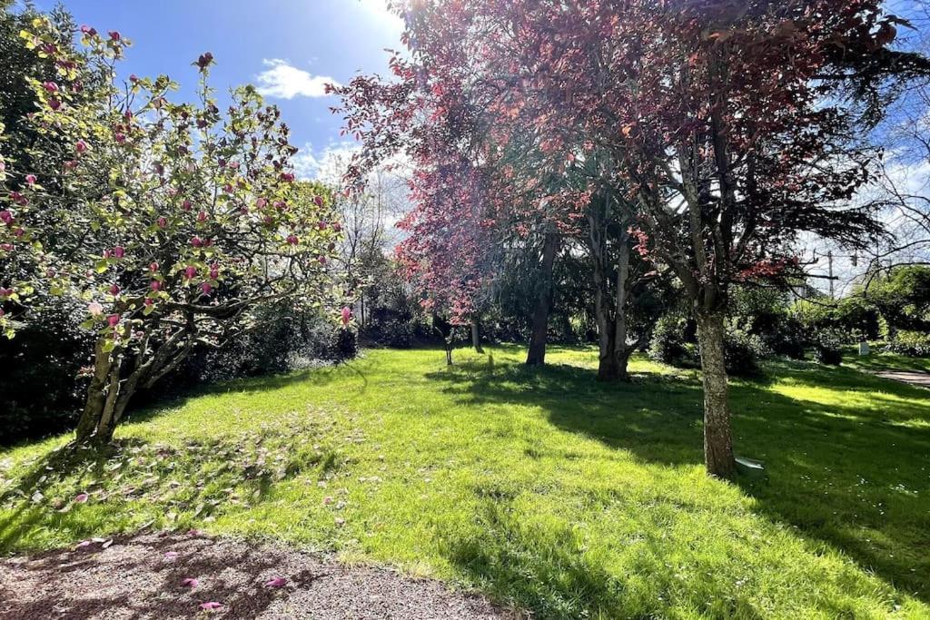 Le Manoir Mermoz : Appartement T2 Tout Equipe Rennes Bagian luar foto