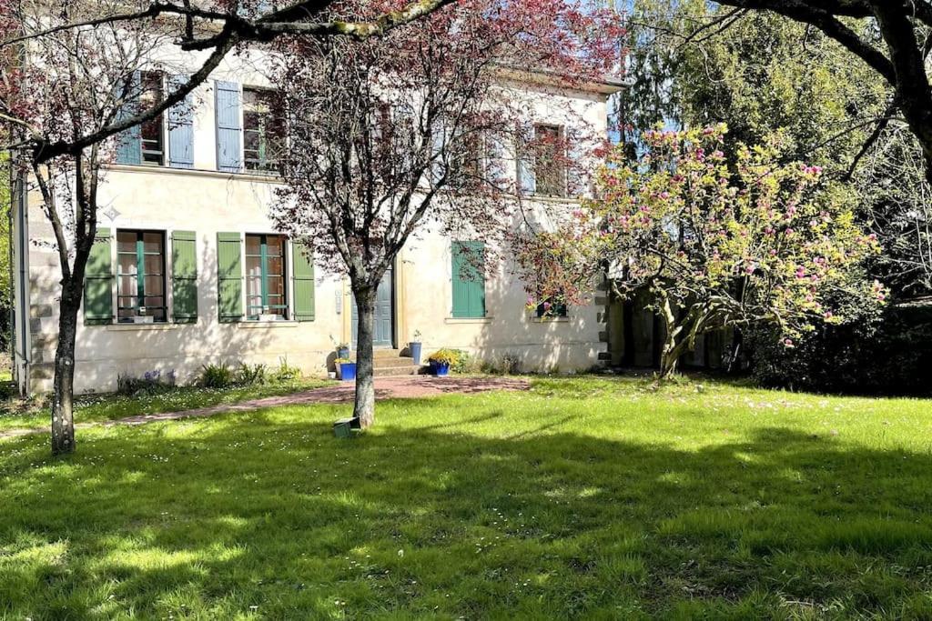 Le Manoir Mermoz : Appartement T2 Tout Equipe Rennes Bagian luar foto
